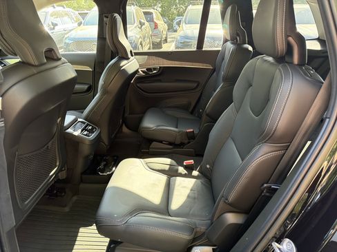 Certified 2023 Volvo XC90 B6 Ultimate w/ Lounge Package AWD/4WD image 32
