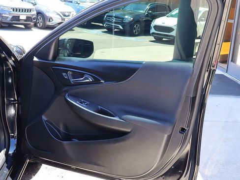 Used 2023 Chevrolet Malibu LT image 33