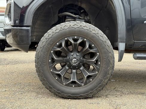 Used 2021 GMC Sierra 1500 AT4 w/ AT4 Preferred Package AWD/4WD image 13