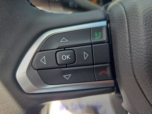 Used 2023 Jeep Compass Latitude AWD/4WD image 20