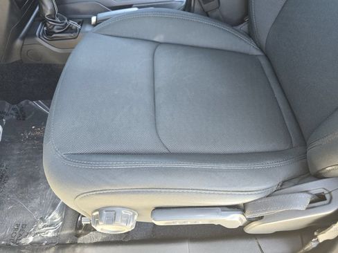Used 2018 Jeep Wrangler Unlimited Sahara AWD/4WD image 31