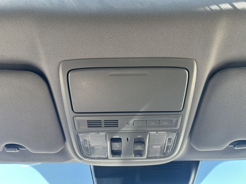 Used 2022 Honda CR-V Touring image 20