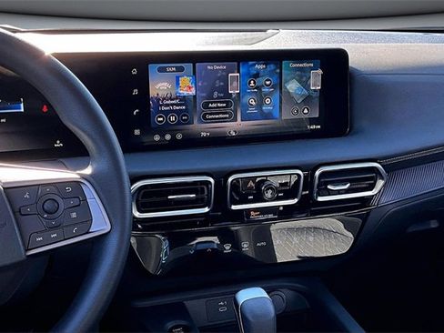 New 2026 Nissan Sentra SV image 6