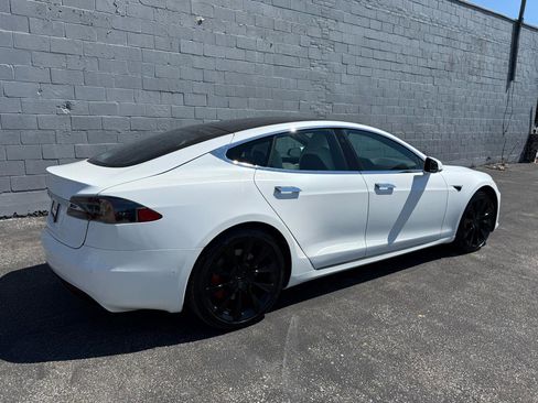 Used 2021 Tesla Model S Performance image 11