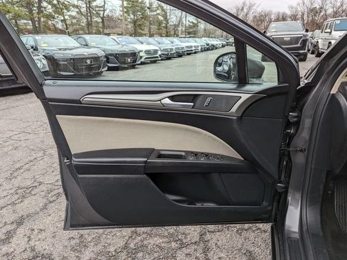 Used 2017 Ford Fusion S FWD image 11