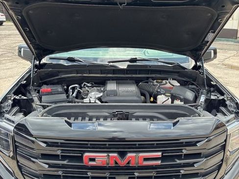 Used 2022 GMC Sierra 1500 Elevation w/ Elevation Premium Package AWD/4WD image 9
