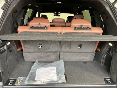 New 2026 BMW X7 M60i image 17