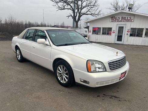 Used 2004 Cadillac De Ville image 3
