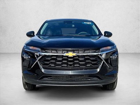 Certified 2026 Chevrolet Trax LS FWD image 3