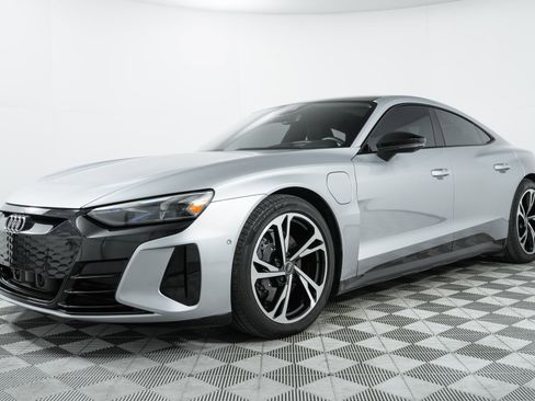 Used 2022 Audi e-tron GT Prestige image 3