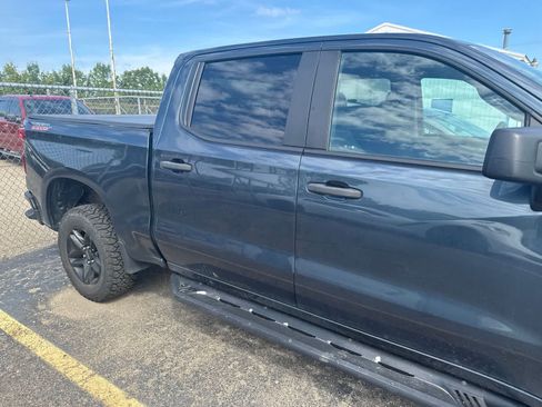 Used 2020 Chevrolet Silverado 1500 Custom Trail Boss w/ Custom Convenience Package AWD/4WD image 24