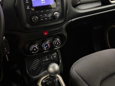 Used 2016 Jeep Renegade Sport w/ Power & Air Group FWD image 13