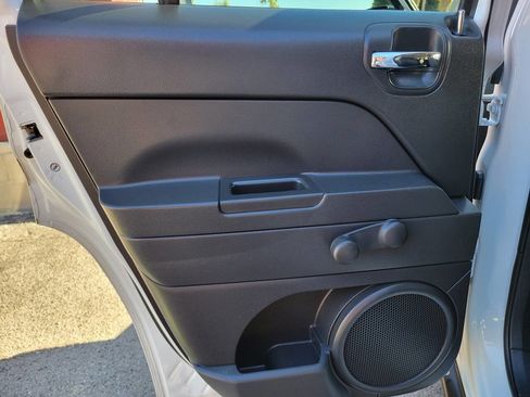 Used 2014 Jeep Patriot Sport FWD image 28