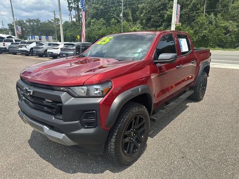 Used 2025 Chevrolet Colorado Trail Boss AWD/4WD image 12