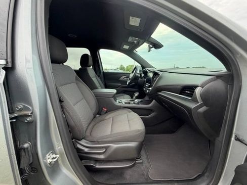 Certified 2023 Chevrolet Traverse LT FWD image 11