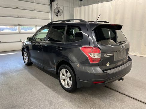 Used 2014 Subaru Forester 2.5i Touring AWD/4WD image 5