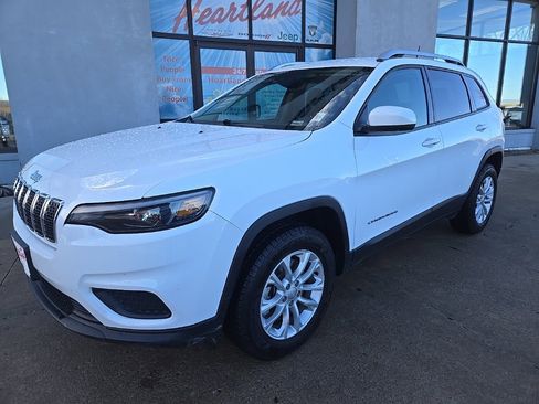 Used 2021 Jeep Cherokee Latitude image 2