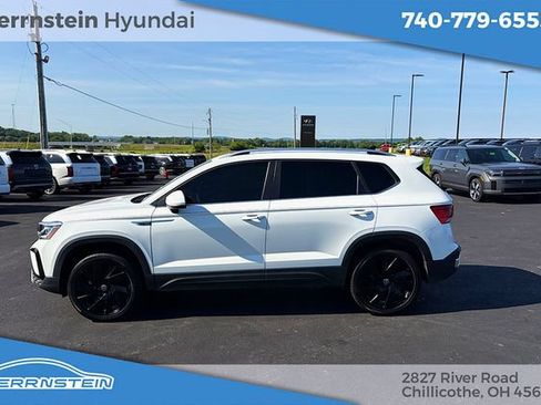 Used 2024 Volkswagen Taos SEL AWD/4WD image 4