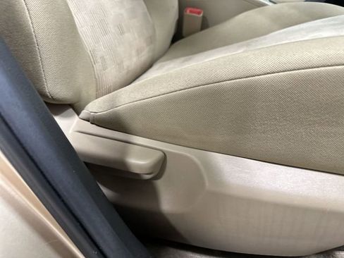 Used 2012 Toyota RAV4 FWD w/ Value Pkg image 27