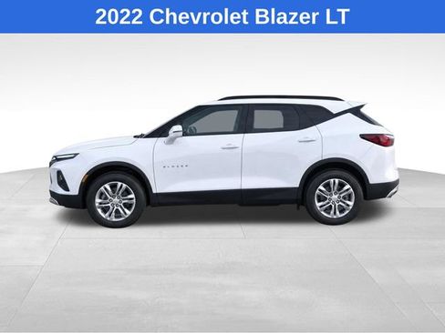 Used 2022 Chevrolet Blazer LT FWD image 2