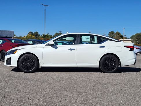 New 2025 Nissan Altima 2.5 SV w/ SV Special Edition Package image 2