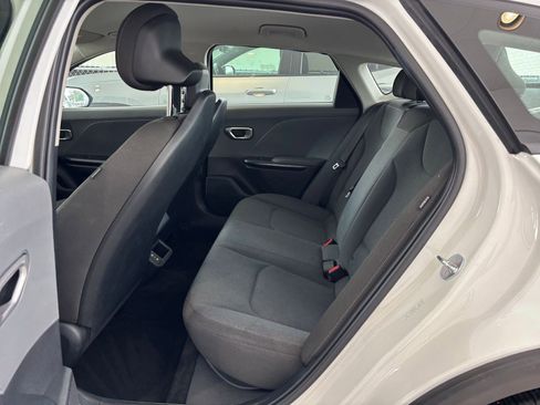 Used 2025 Kia K4 FWD image 27