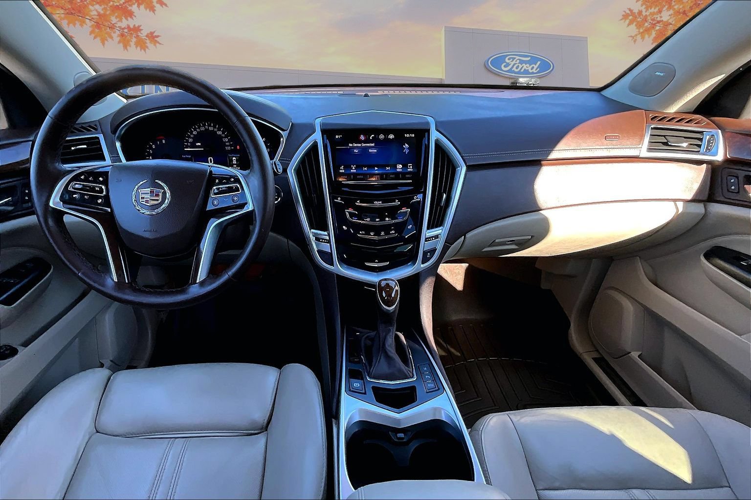 Used 2015 Cadillac SRX Luxury w/ Driver Awareness Package FWD image 7