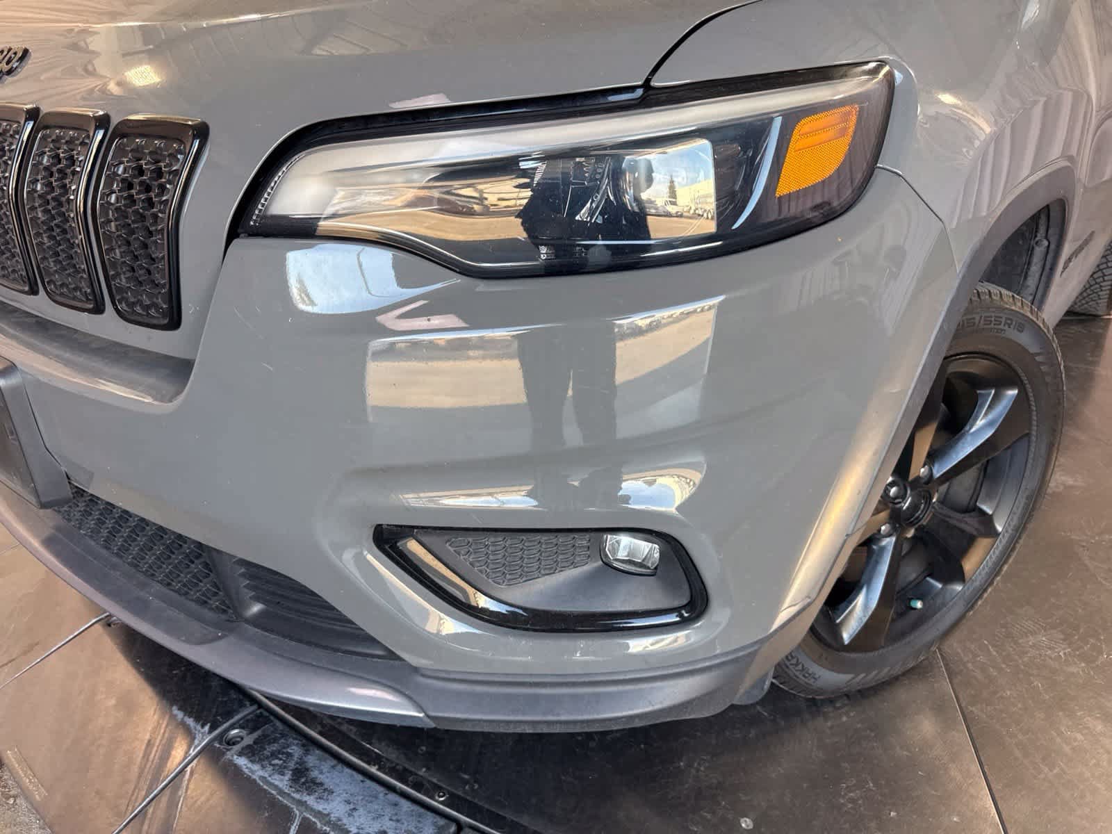 Used 2019 Jeep Cherokee Limited AWD/4WD image 9