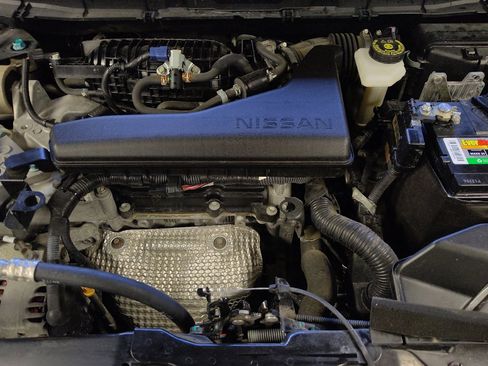 Used 2020 Nissan Rogue SV FWD image 30