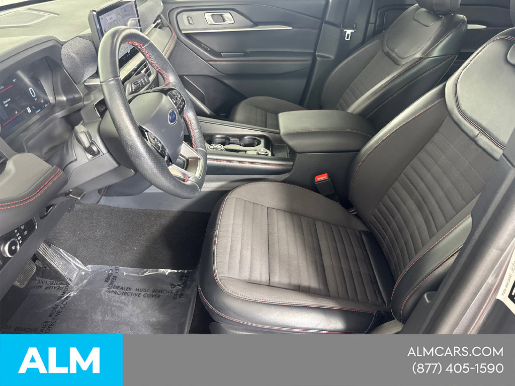 Used 2025 Ford Explorer ST-Line w/ ST-Line Street Pack AWD/4WD image 11