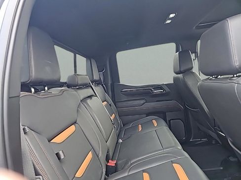 Used 2022 GMC Sierra 1500 AT4 w/ AT4 Premium Package image 32