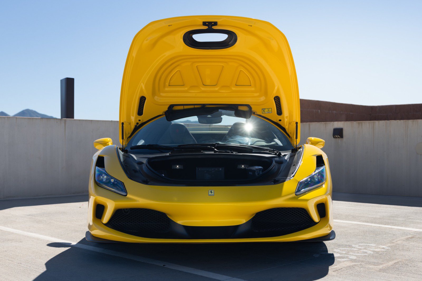 Used 2022 Ferrari F8 Tributo RWD image 21