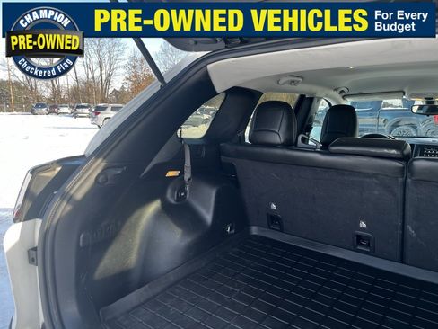 Used 2020 Jeep Cherokee Latitude Lux w/ Quick Order Package 26H Lux image 14