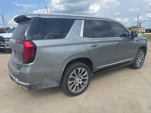 Used 2025 GMC Yukon Denali w/ Denali Reserve Package AWD/4WD image 6