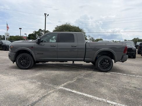 New 2026 RAM 2500 Limited AWD/4WD image 3
