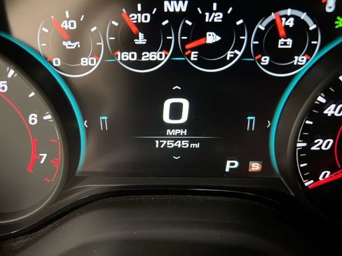 Used 2018 Chevrolet Camaro SS RWD image 13