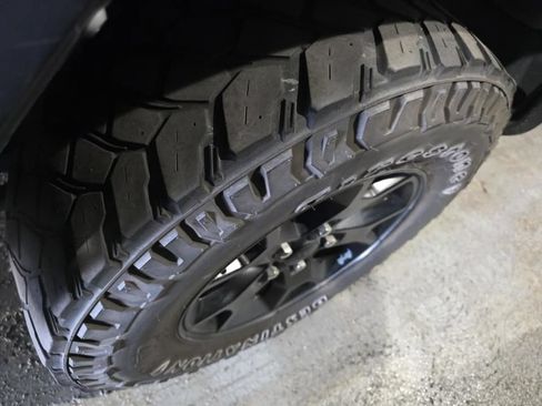 Used 2022 Jeep Wrangler Unlimited Sport AWD/4WD image 7