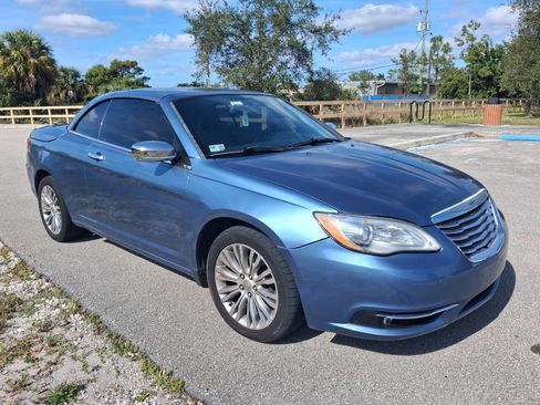 Used 2011 Chrysler 200 Limited image 3