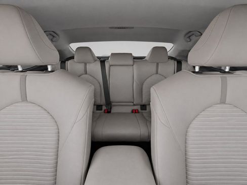 Used 2022 Toyota Camry SE w/ Convenience Package FWD image 19