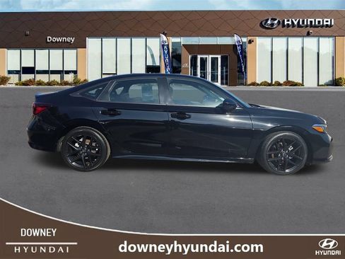Used 2025 Honda Civic Sport image 6