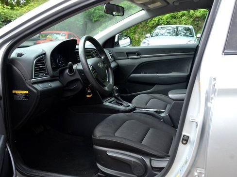 Used 2018 Hyundai Elantra SE FWD image 10