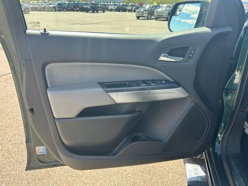 Used 2015 Chevrolet Colorado LT w/ LT Convenience Package AWD/4WD image 14