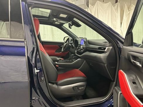 Used 2025 Toyota Highlander XSE image 61