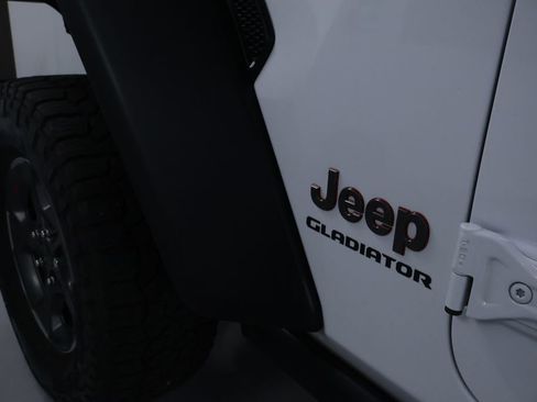 Used 2020 Jeep Gladiator Rubicon image 9