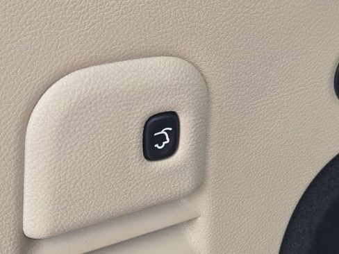 Used 2021 Jeep Grand Cherokee Limited image 14