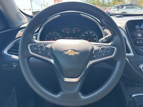 Used 2025 Chevrolet Malibu LT image 15