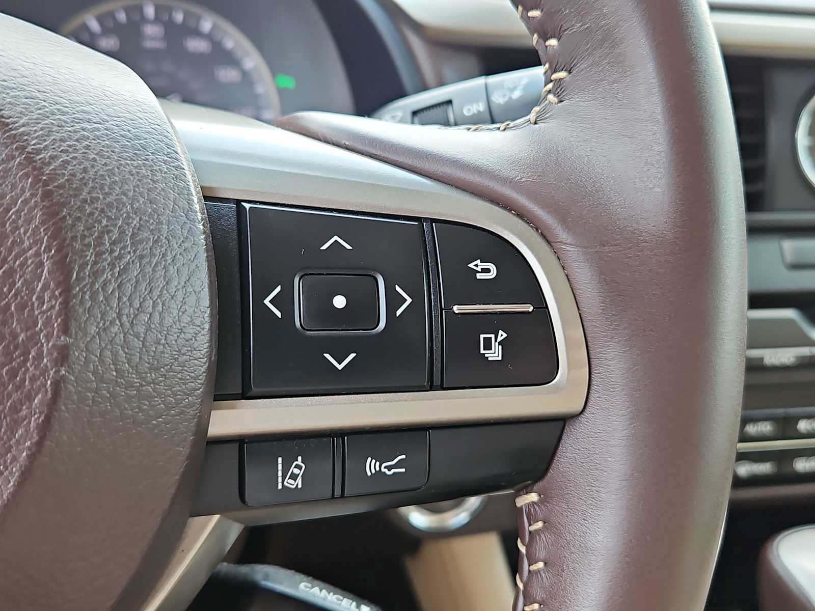 Used 2017 Lexus RX 350 FWD w/ Luxury Package image 23