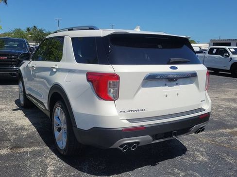 Used 2023 Ford Explorer Platinum w/ Technology Package AWD/4WD image 4