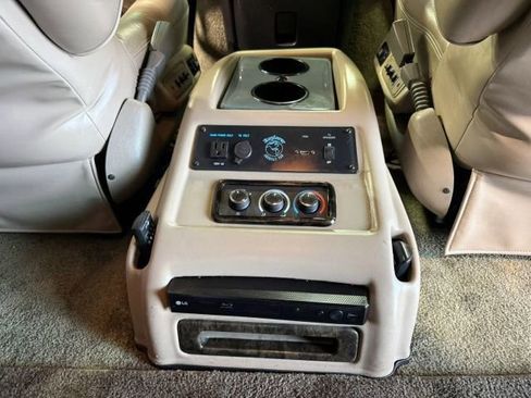 Used 2017 Chevrolet Express 2500 image 23