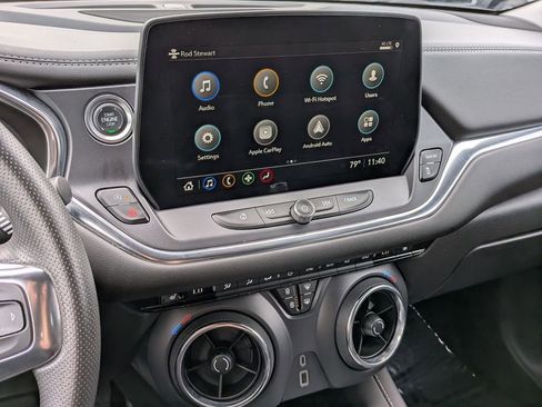 Used 2025 Chevrolet Blazer LT FWD image 18